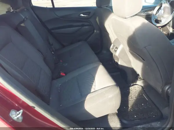 2GNAXSEV7J6262968 2018 CHEVROLET EQUINOX - Image 8