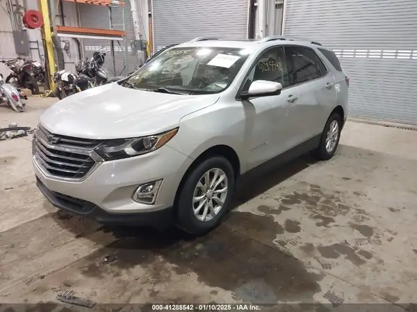 2GNAXSEV7J6291841 2018 CHEVROLET EQUINOX - Image 2