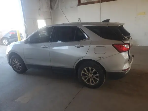 2GNAXSEV7J6302708 2018 CHEVROLET EQUINOX - Image 2