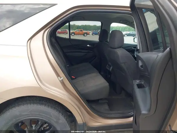 2GNAXSEV7J6305723 2018 CHEVROLET EQUINOX - Image 8