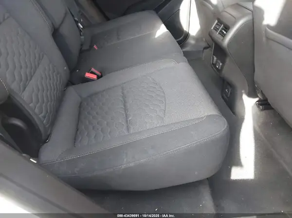 2GNAXSEV7J6325924 2018 CHEVROLET EQUINOX - Image 8
