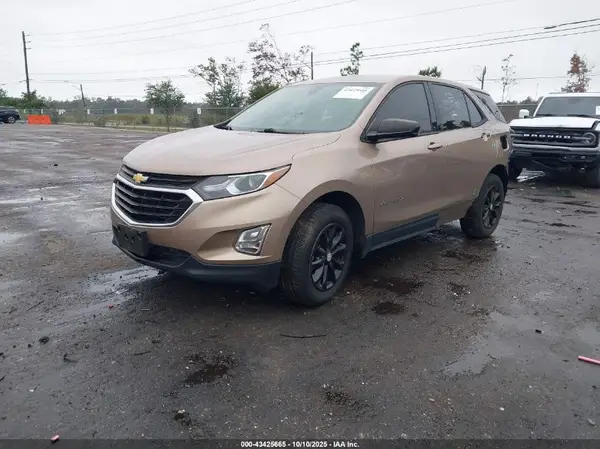 2GNAXSEV7K6279190 2019 CHEVROLET EQUINOX - Image 2