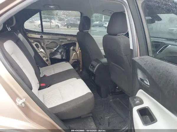 2GNAXSEV7K6279190 2019 CHEVROLET EQUINOX - Image 8