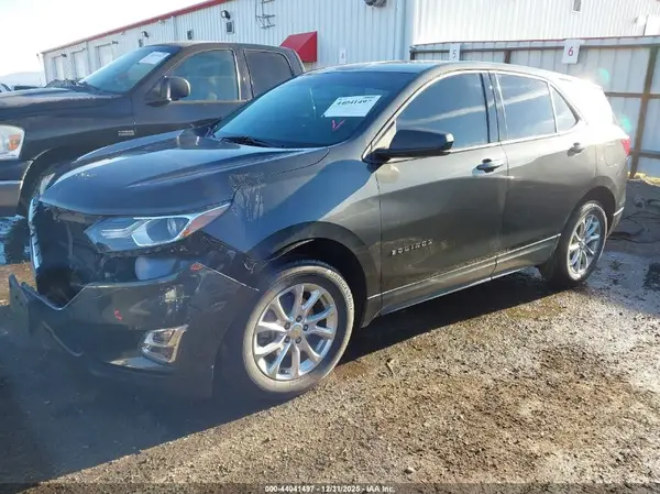 2GNAXSEV7K6280856 2019 CHEVROLET EQUINOX - Image 2