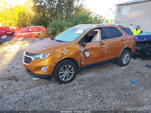 2GNAXSEV8J6118040 2018 CHEVROLET EQUINOX - Image 2