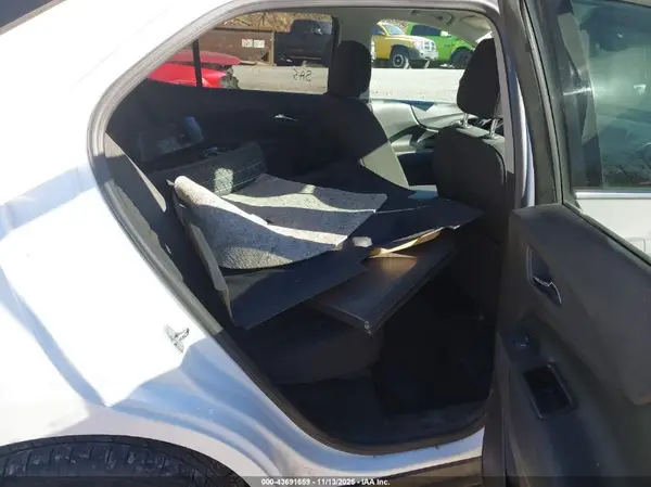 2GNAXSEV8J6122735 2018 CHEVROLET EQUINOX - Image 8
