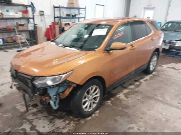 2GNAXSEV8J6124906 2018 CHEVROLET EQUINOX - Image 2
