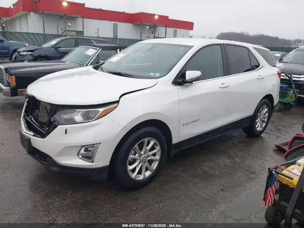 2GNAXSEV8J6136277 2018 CHEVROLET EQUINOX - Image 2