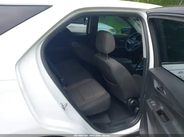 2GNAXSEV8J6225766 2018 CHEVROLET EQUINOX - Image 8