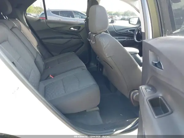 2GNAXSEV8J6233981 2018 CHEVROLET EQUINOX - Image 8