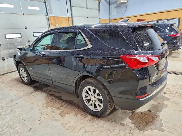 2GNAXSEV8J6251347 2018 CHEVROLET EQUINOX - Image 2