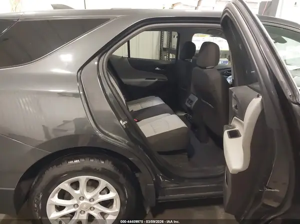 2GNAXSEV8J6300059 2018 CHEVROLET EQUINOX - Image 8