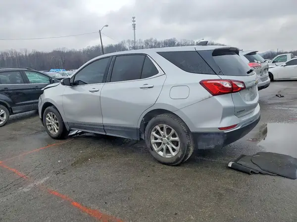 2GNAXSEV8J6308355 2018 CHEVROLET EQUINOX - Image 2