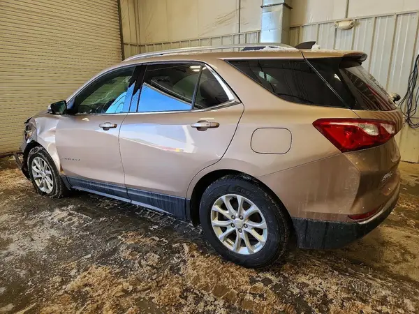 2GNAXSEV8J6351562 2018 CHEVROLET EQUINOX - Image 2
