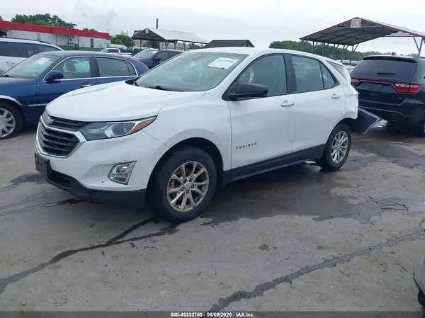 2GNAXSEV8K6110165 2019 CHEVROLET EQUINOX - Image 2