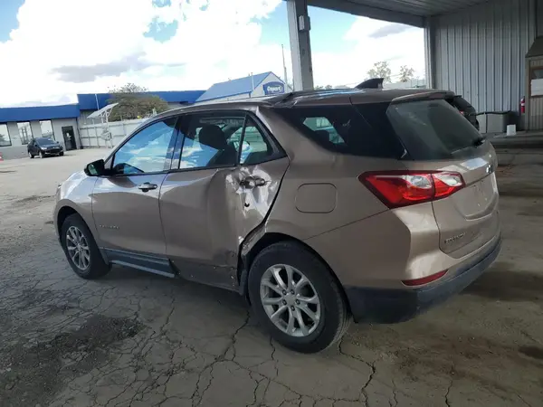 2GNAXSEV8K6241788 2019 CHEVROLET EQUINOX - Image 2