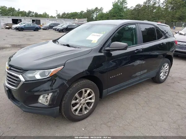 2GNAXSEV8L6111785 2020 CHEVROLET EQUINOX - Image 2