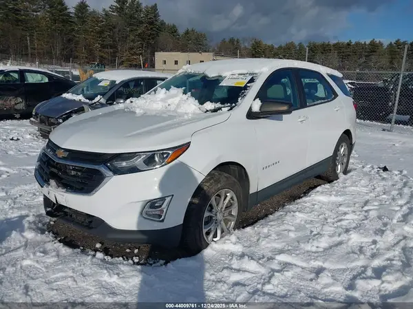 2GNAXSEV8L6242103 2020 CHEVROLET EQUINOX - Image 2