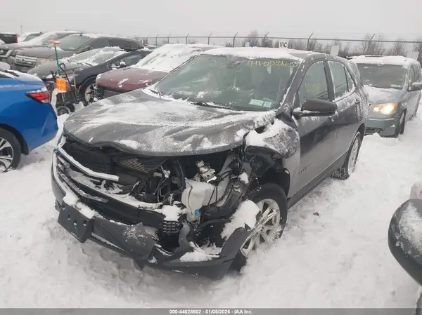 2GNAXSEV8L6256289 2020 CHEVROLET EQUINOX - Image 2