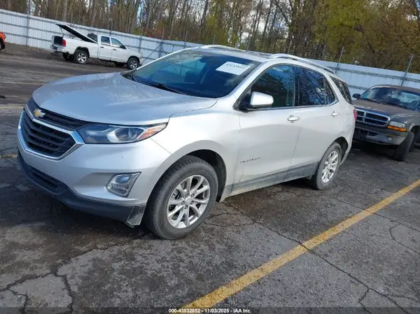 2GNAXSEV9J6106365 2018 CHEVROLET EQUINOX - Image 2