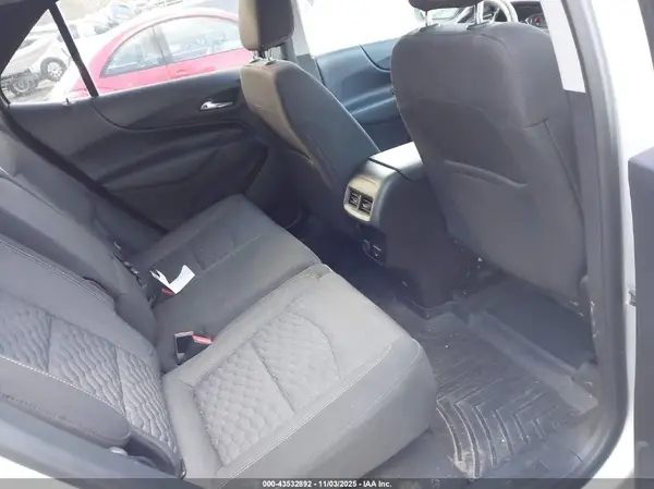 2GNAXSEV9J6106365 2018 CHEVROLET EQUINOX - Image 8