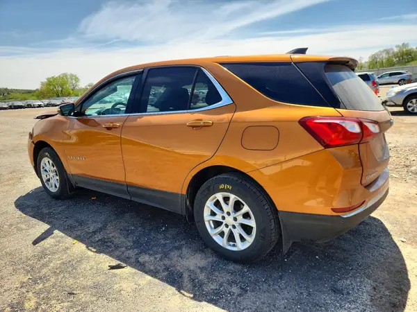 2GNAXSEV9J6116569 2018 CHEVROLET EQUINOX - Image 2