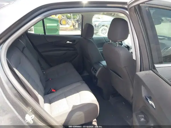 2GNAXSEV9J6187142 2018 CHEVROLET EQUINOX - Image 8