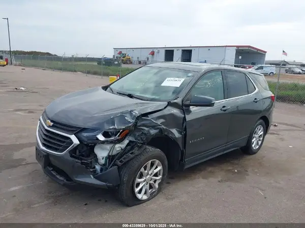 2GNAXSEV9J6197945 2018 CHEVROLET EQUINOX - Image 2