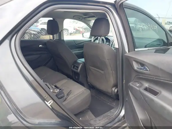 2GNAXSEV9J6197945 2018 CHEVROLET EQUINOX - Image 8