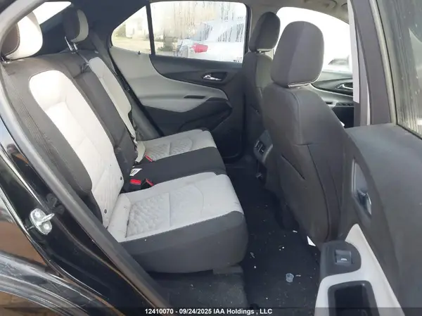 2GNAXSEV9J6211018 2018 CHEVROLET EQUINOX - Image 8