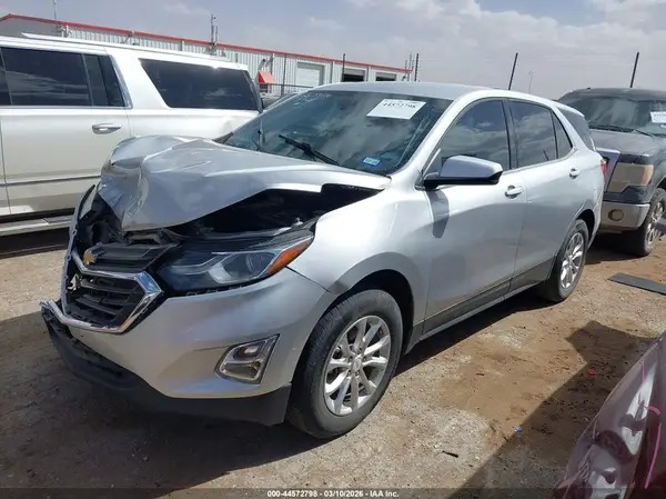 2GNAXSEV9J6228658 2018 CHEVROLET EQUINOX - Image 2
