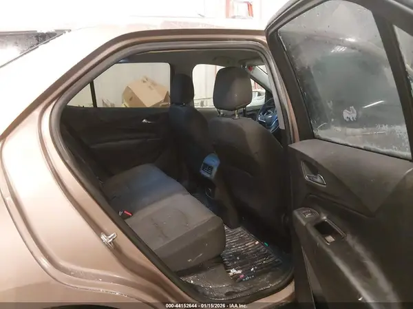 2GNAXSEV9J6246657 2018 CHEVROLET EQUINOX - Image 8