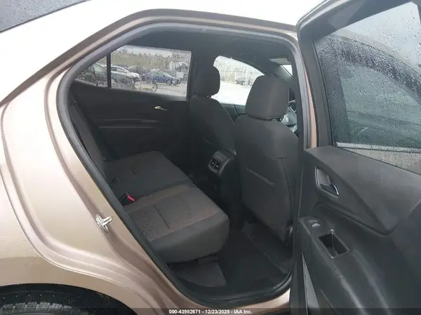 2GNAXSEV9J6272143 2018 CHEVROLET EQUINOX - Image 8
