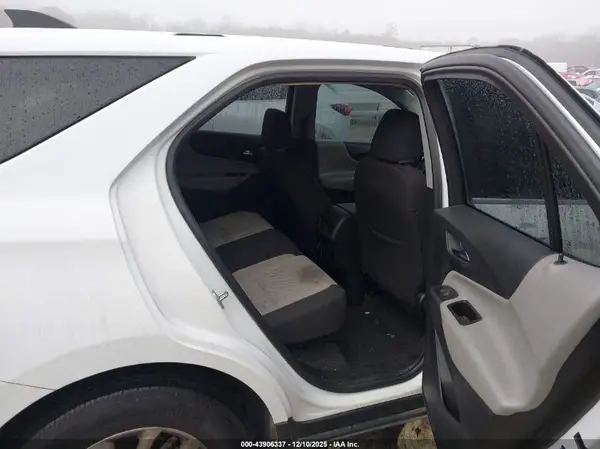 2GNAXSEV9J6272918 2018 CHEVROLET EQUINOX - Image 8