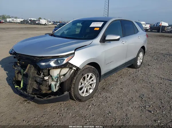 2GNAXSEV9J6273132 2018 CHEVROLET EQUINOX - Image 2