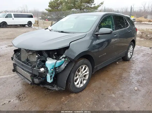 2GNAXSEV9J6312527 2018 CHEVROLET EQUINOX - Image 2