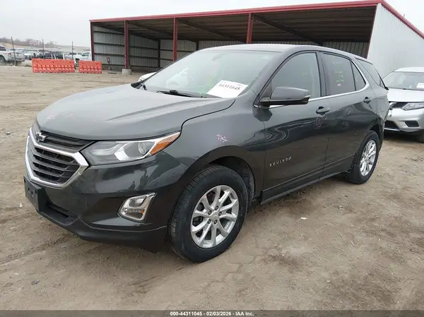 2GNAXSEV9J6318148 2018 CHEVROLET EQUINOX - Image 2