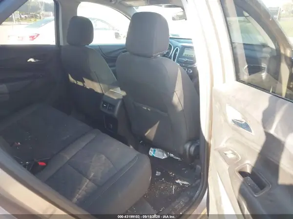 2GNAXSEV9J6323236 2018 CHEVROLET EQUINOX - Image 8