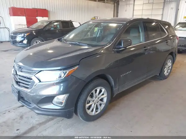 2GNAXSEV9J6329702 2018 CHEVROLET EQUINOX - Image 2