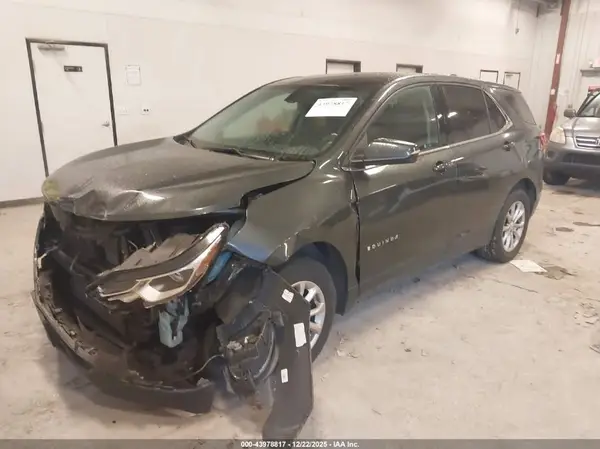 2GNAXSEV9J6334902 2018 CHEVROLET EQUINOX - Image 2