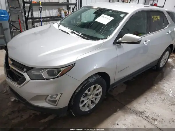 2GNAXSEV9J6352266 2018 CHEVROLET EQUINOX - Image 2