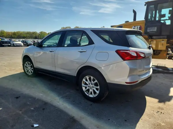 2GNAXSEV9K6211330 2019 CHEVROLET EQUINOX - Image 2