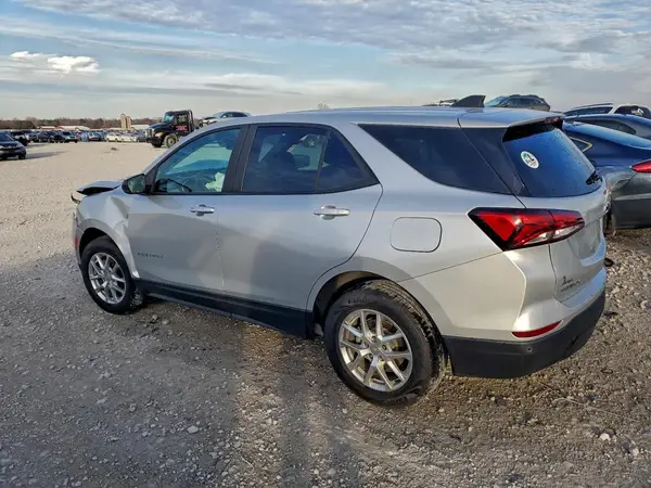 2GNAXSEV9N6122572 2022 CHEVROLET EQUINOX - Image 2