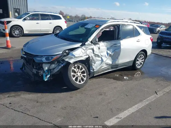 2GNAXSEVXJ6116354 2018 CHEVROLET EQUINOX - Image 2