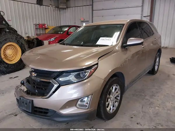 2GNAXSEVXJ6180913 2018 CHEVROLET EQUINOX - Image 2
