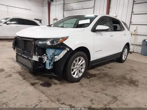 2GNAXSEVXJ6212517 2018 CHEVROLET EQUINOX - Image 2