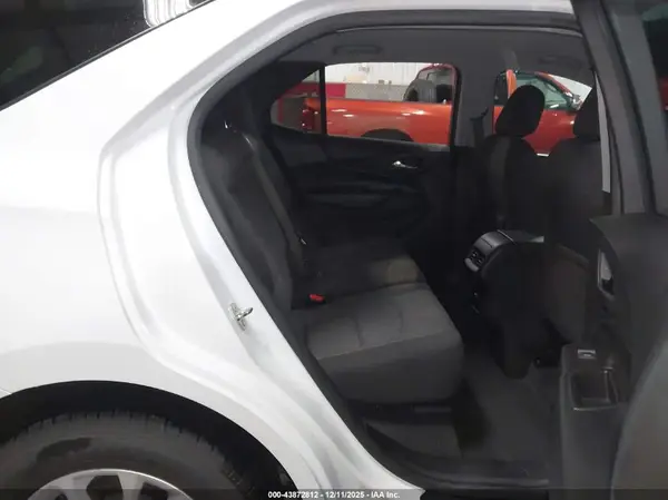 2GNAXSEVXJ6212517 2018 CHEVROLET EQUINOX - Image 8