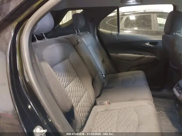 2GNAXSEVXJ6221895 2018 CHEVROLET EQUINOX - Image 8