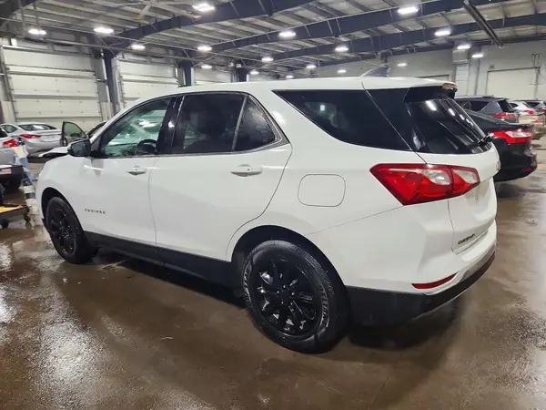 2GNAXSEVXJ6276590 2018 CHEVROLET EQUINOX - Image 2