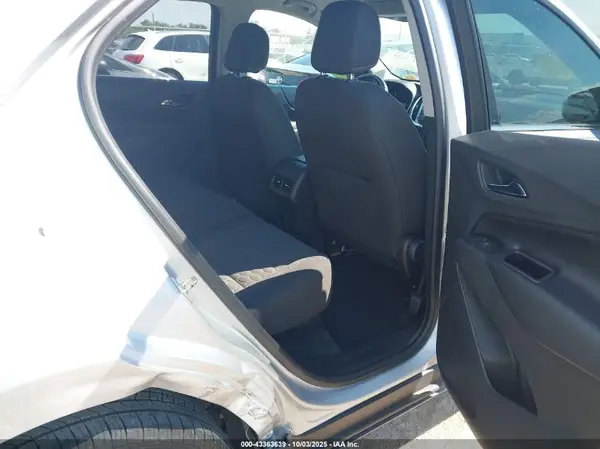 2GNAXSEVXJ6297214 2018 CHEVROLET EQUINOX - Image 8